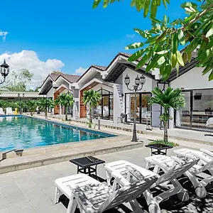3* Resort Sandy Clay