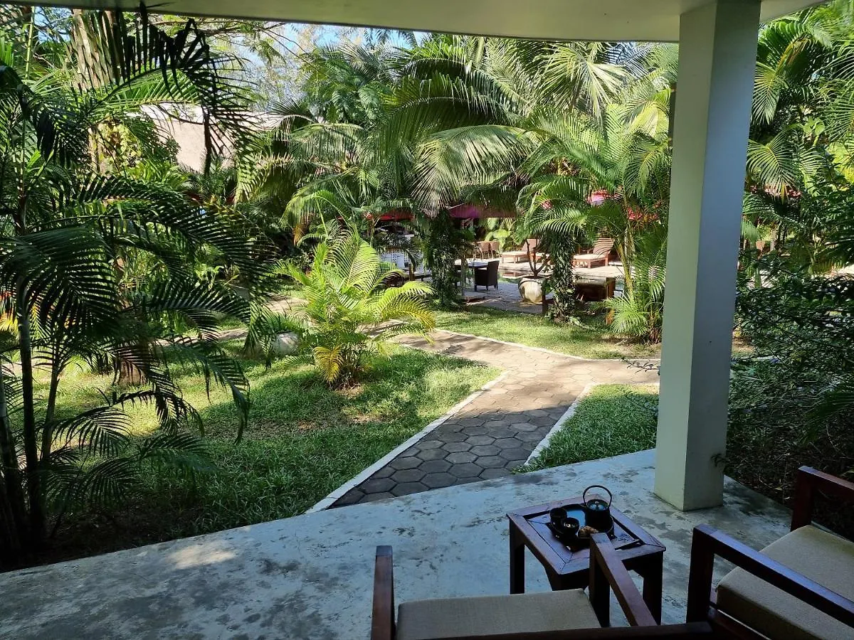 Sahaa Beach Resort Sihanoukville Hotel