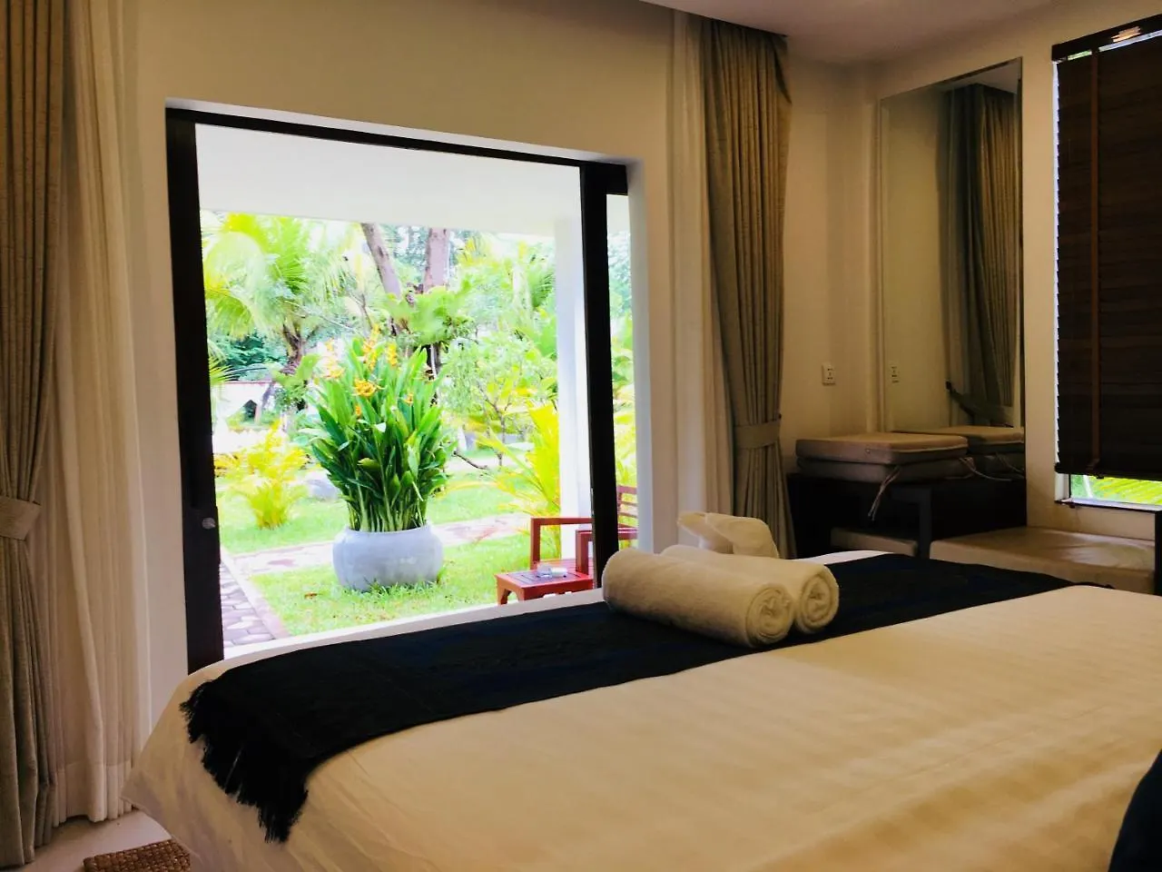 Sahaa Beach Resort Sihanoukville Hotel