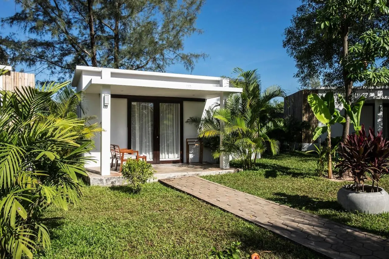 Sahaa Beach Resort Sihanoukville Hotel